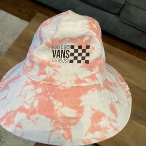 Vans tie dye bucket hat